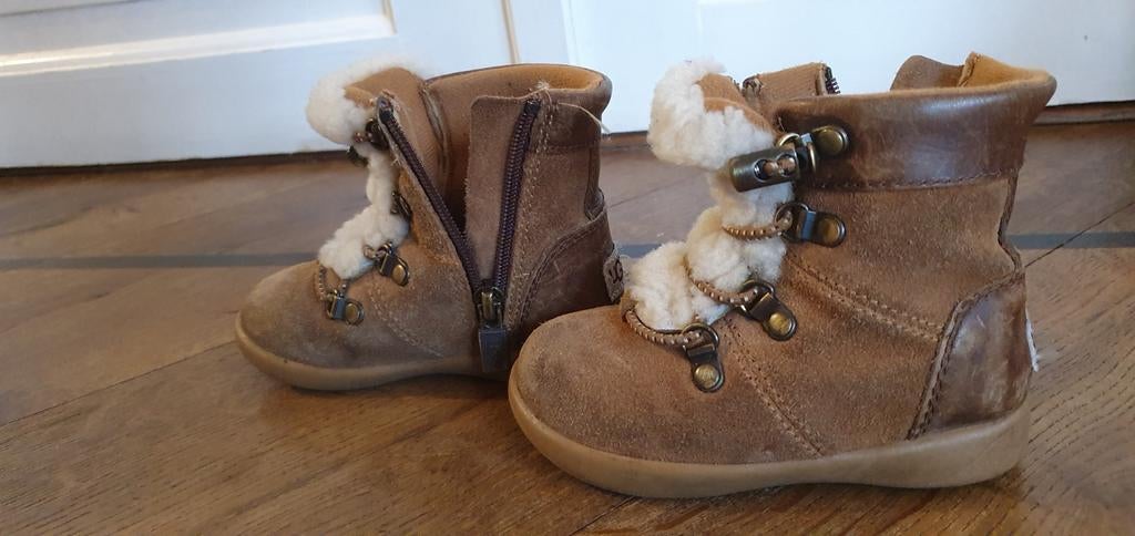 Kinder UGG schoenen maat 22.5, UGG, Jongen of Meisje, Schoenen, Ophalen of Verzenden