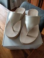 REEF dames slippers 41.  50 euro, Kleding | Dames, Schoenen, Ophalen of Verzenden, Zo goed als nieuw