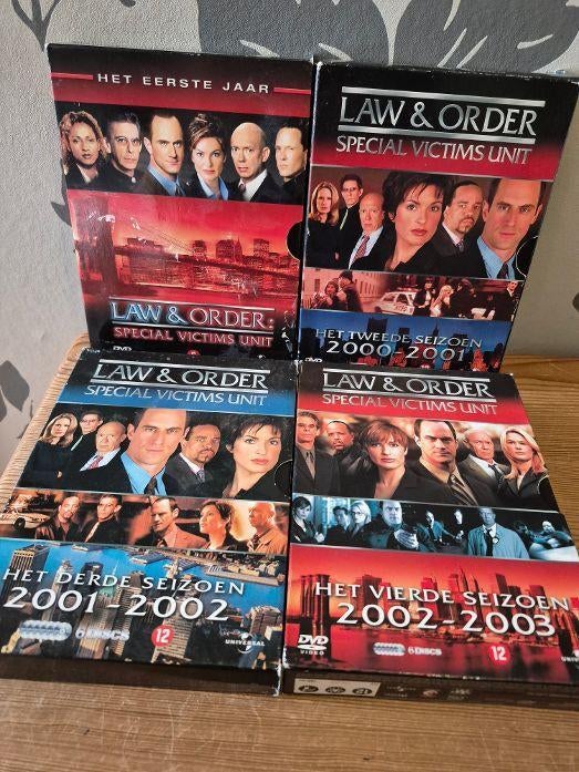 LAW & ORDER - SPECIAL VICTIMS UNIT 1 T/M 4, Cd's en Dvd's, Dvd's | Tv en Series, Boxset, Ophalen of Verzenden, Zo goed als nieuw