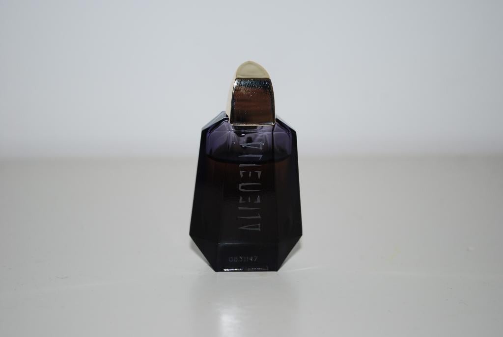Miniatuur Thierry Mugler Alien, Verzamelen, Parfumverzamelingen, Ophalen of Verzenden, Zo goed als nieuw, Miniatuur, Gevuld