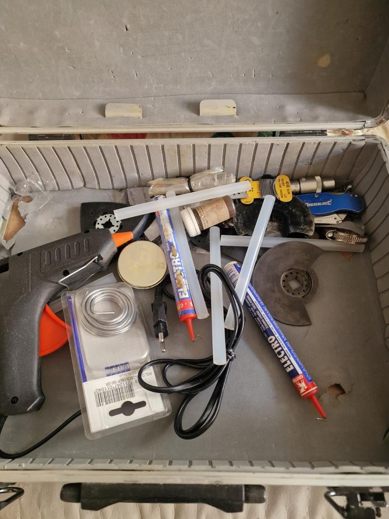 Soldeer gereedschap en lijmpistool, Ophalen of Verzenden