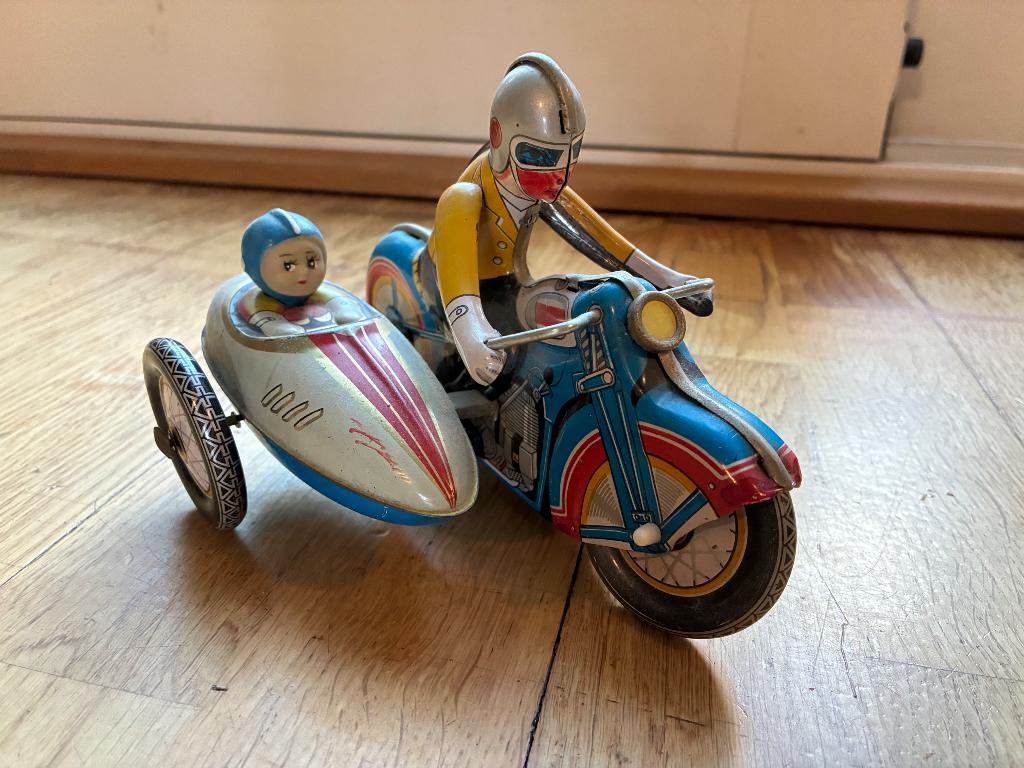 Vintage blikken motor met zijspan, Antiek en Kunst, Antiek | Speelgoed, Ophalen of Verzenden