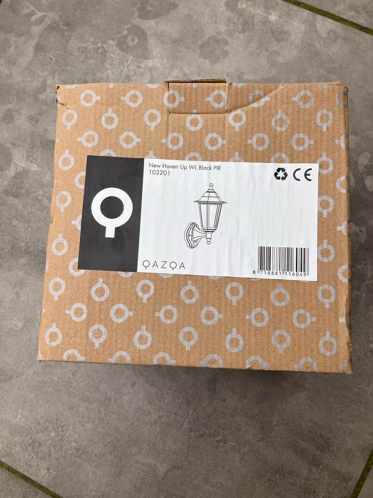 QAZQA New Haven Up WL Zwarte PIR Wandlamp Buiten, Tuin en Terras, Buitenverlichting, Bewegingssensor, Wandlamp, Ophalen of Verzenden