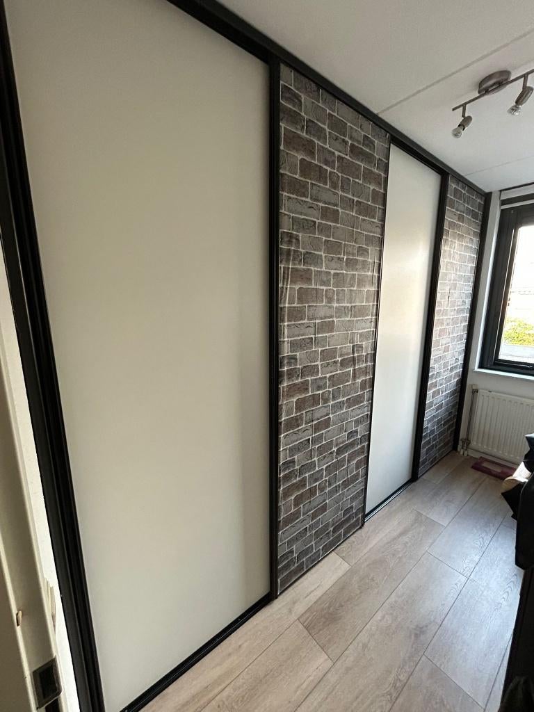 Inbouwkast met schuifdeuren, Ophalen, 200 cm of meer, Met plank(en), Zo goed als nieuw