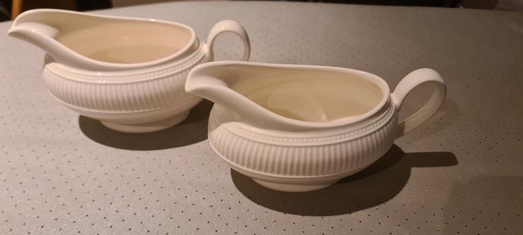 2x sauskom Wedgwood Windsor juskom kommen nieuwstaat, Huis en Inrichting, Keuken | Servies, Ophalen, Zo goed als nieuw, Kom(men)