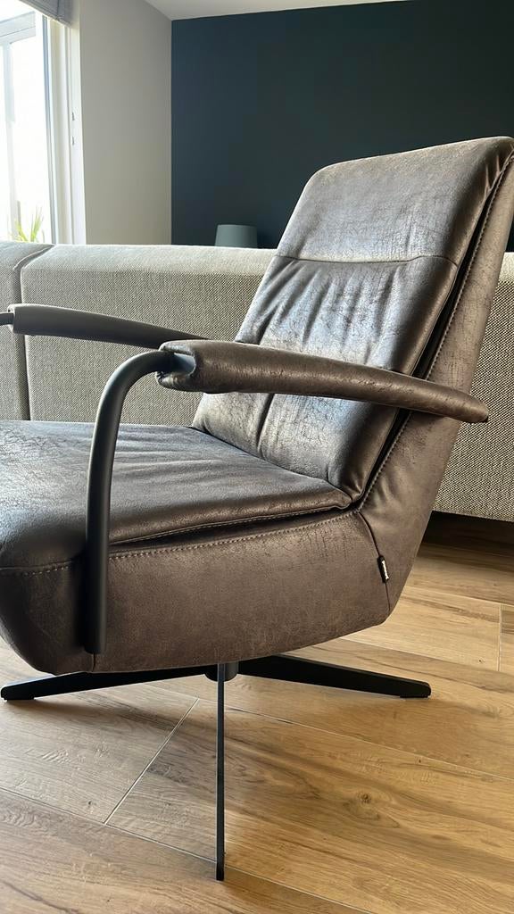 Te koop fauteuil van Prominent, Ophalen, Minder dan 75 cm, Leer, Zo goed als nieuw