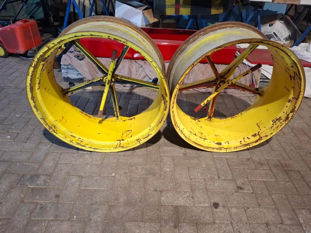 Diversen velgen 18x38 18x34 14x34 11x36 dubbellucht, Zakelijke goederen, Agrarisch | Onderdelen | Banden, Velgen en Assen, Ophalen of Verzenden