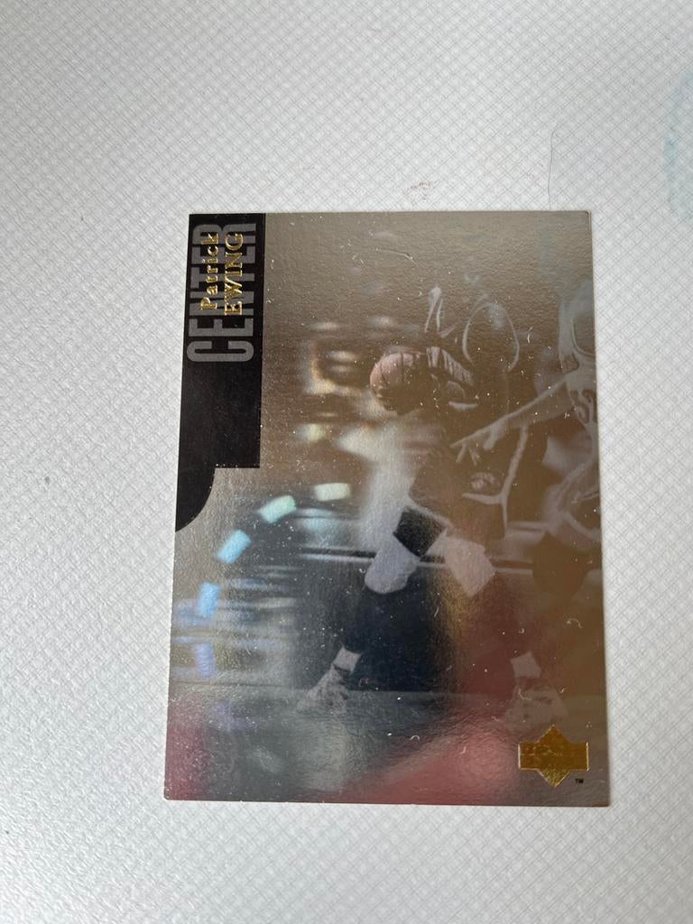 Patrick Ewing Upper Deck H6 Hologram basketbal kaart, Ophalen of Verzenden, Zo goed als nieuw, Overige sporten, Spelerskaart