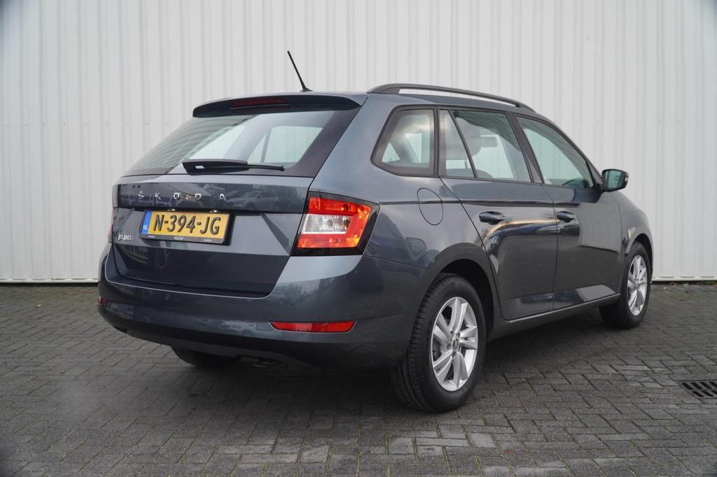 Skoda Fabia Combi 1.0 TSI 95pk Ambition | Stoelverwarming |, Auto's, Skoda, Voorwielaandrijving, 12 maanden, Stof, Gebruikt