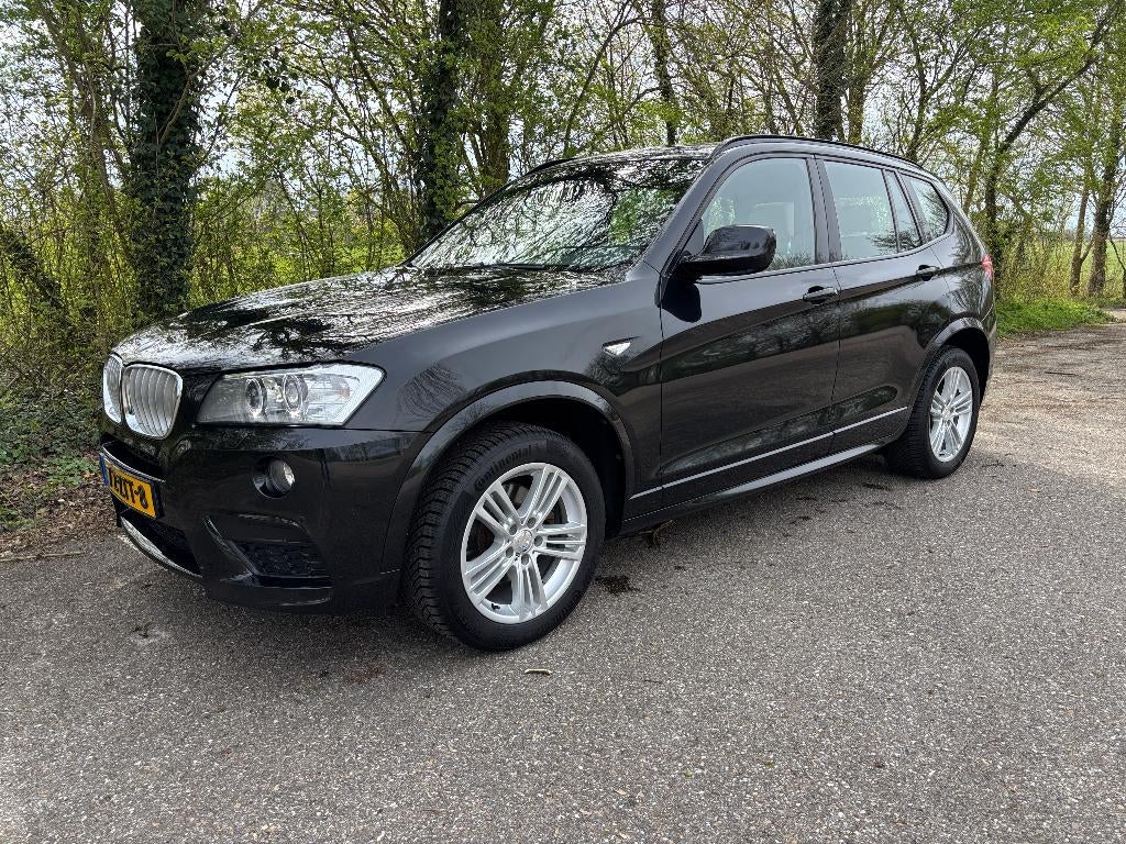 BMW X3 2.0i xDrive M-Sport, Pano-dak, Trekhaak, Leer, Xenon, Auto's, BMW, Euro 5, Beige, 4 cilinders, 2000 kg