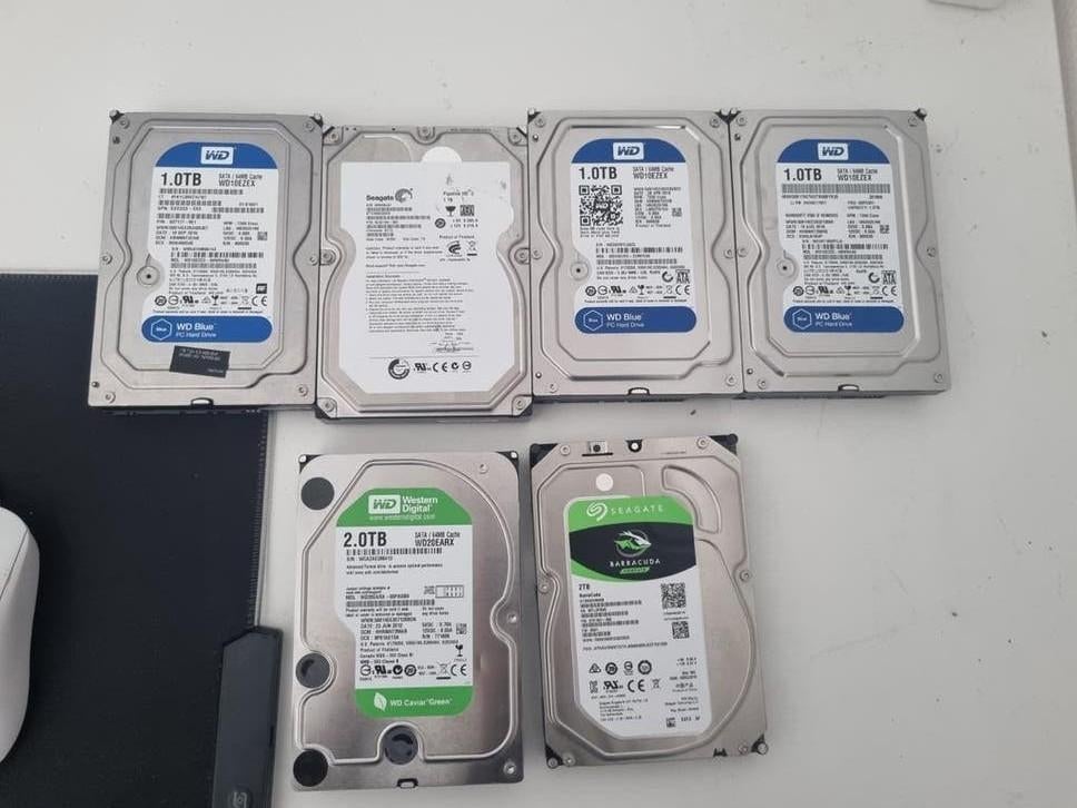 1TB HDD's (WD Blue & Seagate) - Perfect voor opslag, Intern, Zo goed als nieuw, Desktop, SATA