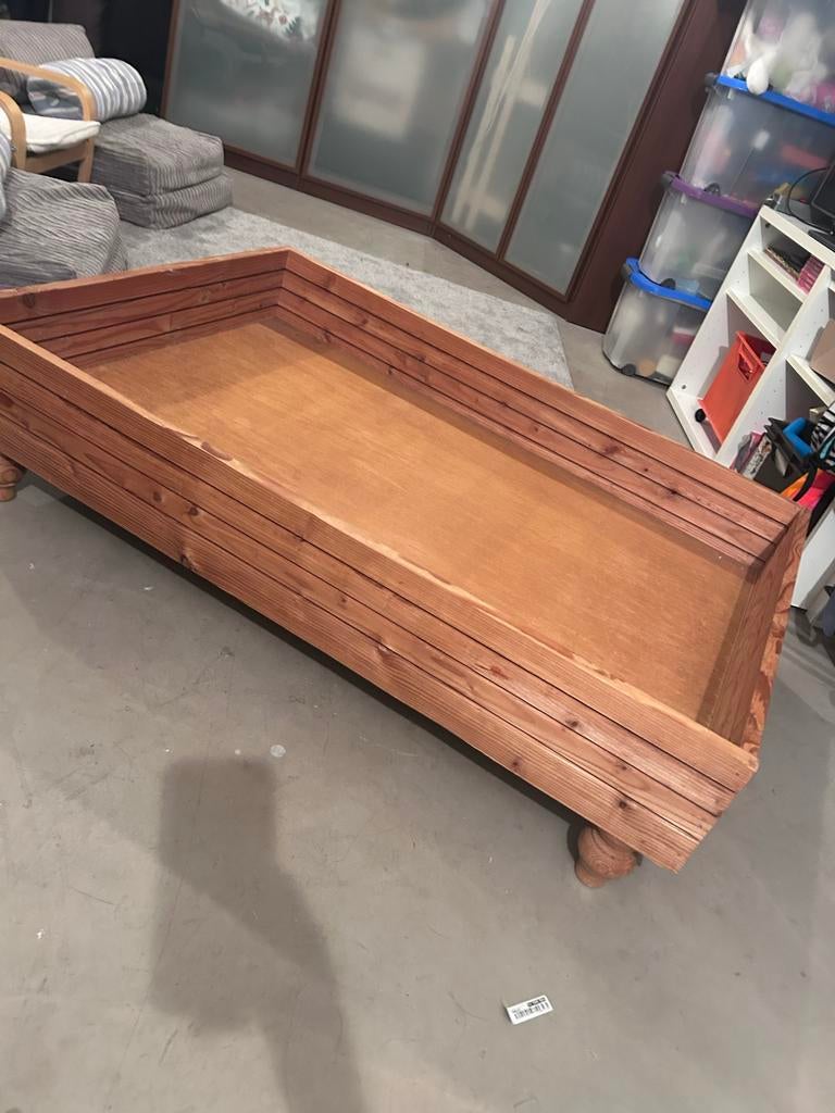 Hondenmand/kist hout, Dieren en Toebehoren, Ophalen, Overige