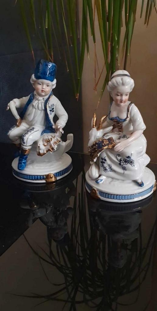 Twee oude mooi beelden., Hobby en Vrije tijd, Modelbouw | Figuren en Diorama's, Ophalen of Verzenden