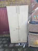 Stalen  kast  voor  in de schuur, Ophalen, Gebruikt