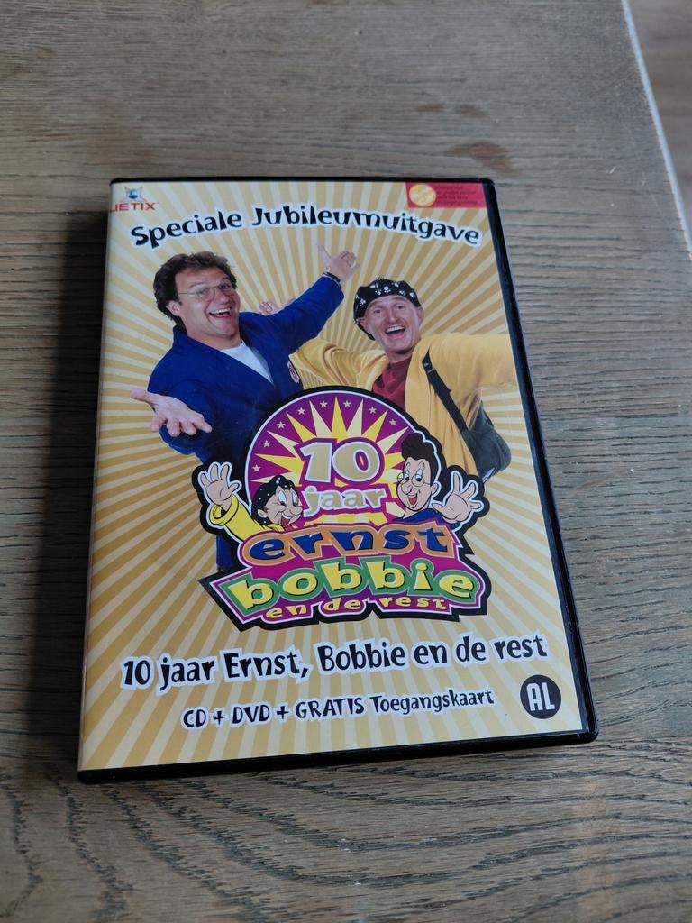 10 Jaar Ernst, Bobbie En De Rest jubileumuitgave cd+dvd, Gebruikt, Alle leeftijden, Boxset, Ophalen of Verzenden