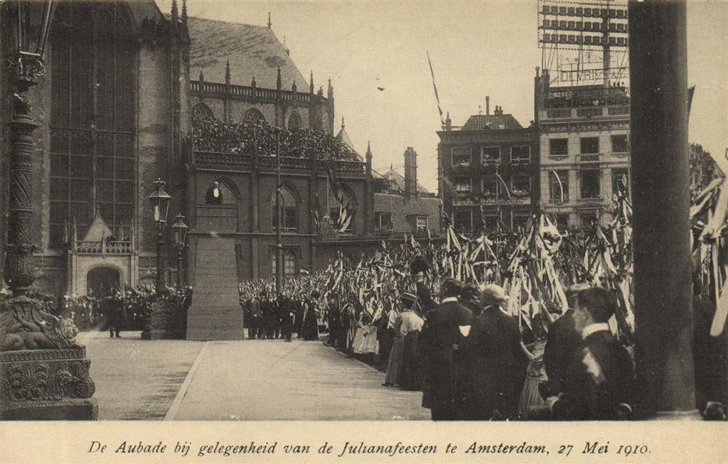 Amsterdam, De Aubade bij gelegenheid van de Julianafeesten,, Ophalen of Verzenden, Voor 1920, Ongelopen, Noord-Holland