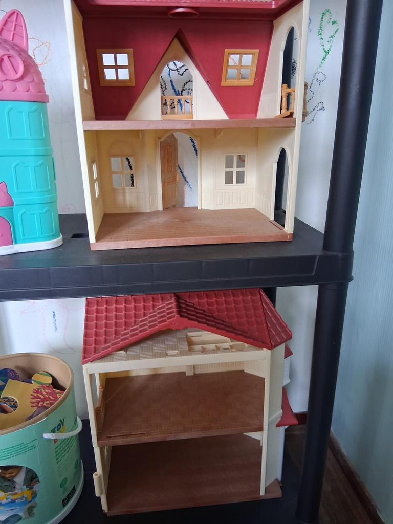 Grote verzameling Sylvanian Family poppenhuizen en accessoir, Ophalen, Zo goed als nieuw, Jongen of Meisje