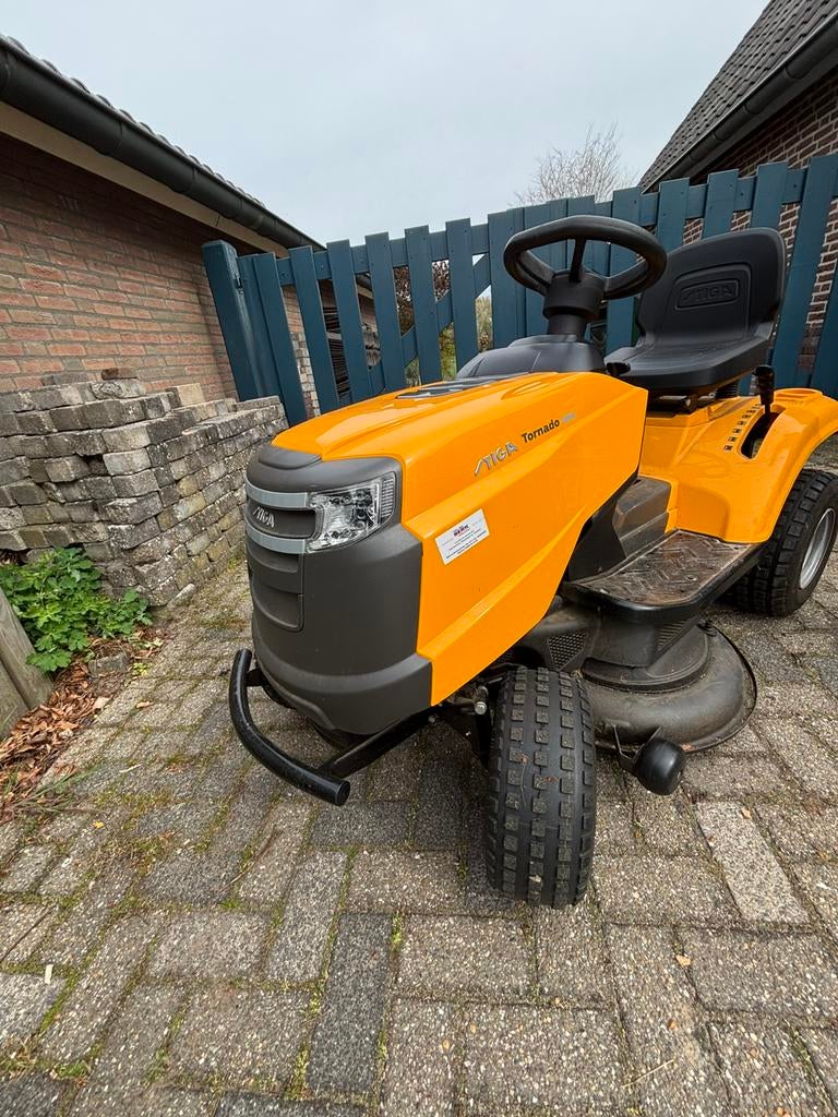 Stiga tornado, Tuin en Terras, Ophalen, Zo goed als nieuw, Versnellingen, 90 tot 120 cm