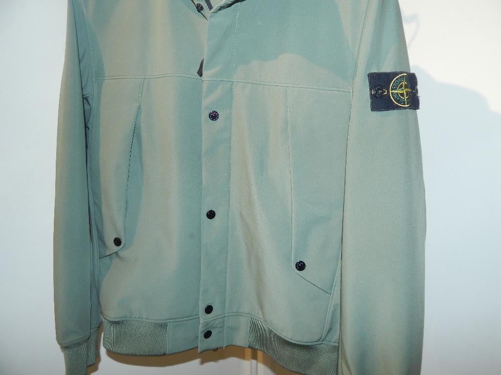 Stone Island soft shell jas vorige collectie kaki tint badge, Overige kleuren, Verzenden, Maat 48/50 (M), Stone Island