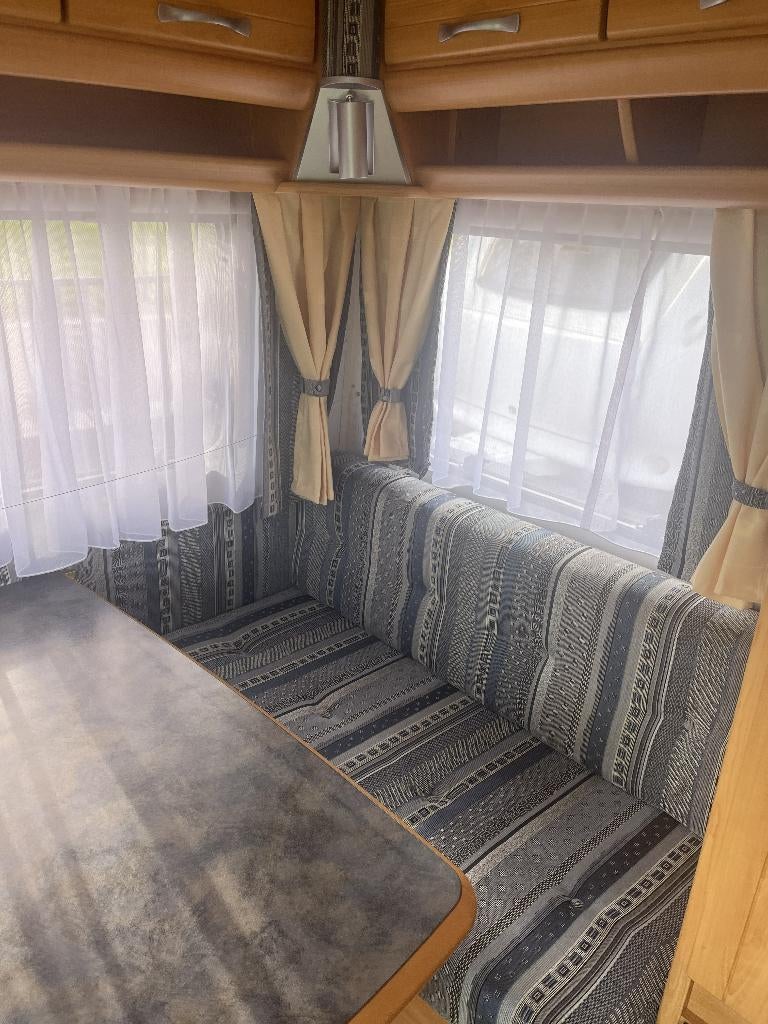 Mooie LMC 490 Enkele bedden plus mover, 2 aparte bedden, Bedrijf, Treinzit, 4 tot 5 meter