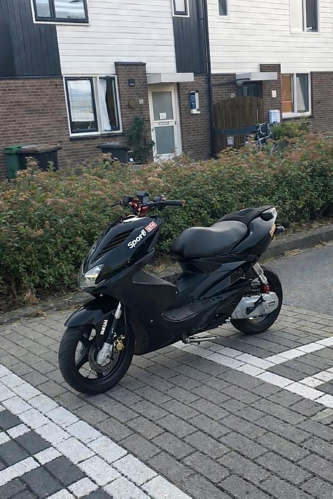 Yamaha Aerox stage 6 ! Met super veel losse onderdelen., Fietsen en Brommers, Scooters | Yamaha, Gebruikt, Aerox, Maximaal 45 km/u