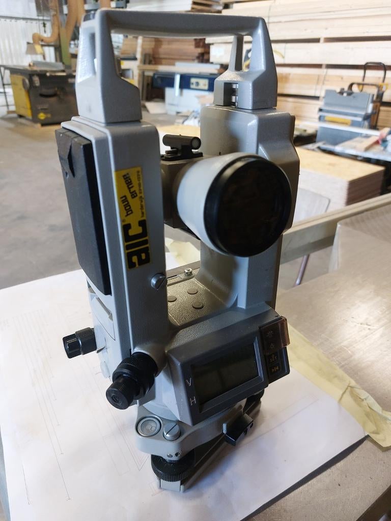 Sokkia theodoliet, Ophalen