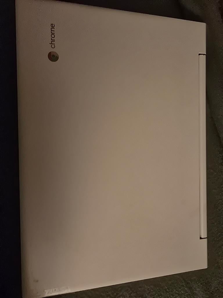 Lenovo Chromebook C330, Computers en Software, Chromebooks, Niet werkend, 14 inch, 4 GB of minder, 64 GB, Qwerty, Ophalen of Verzenden