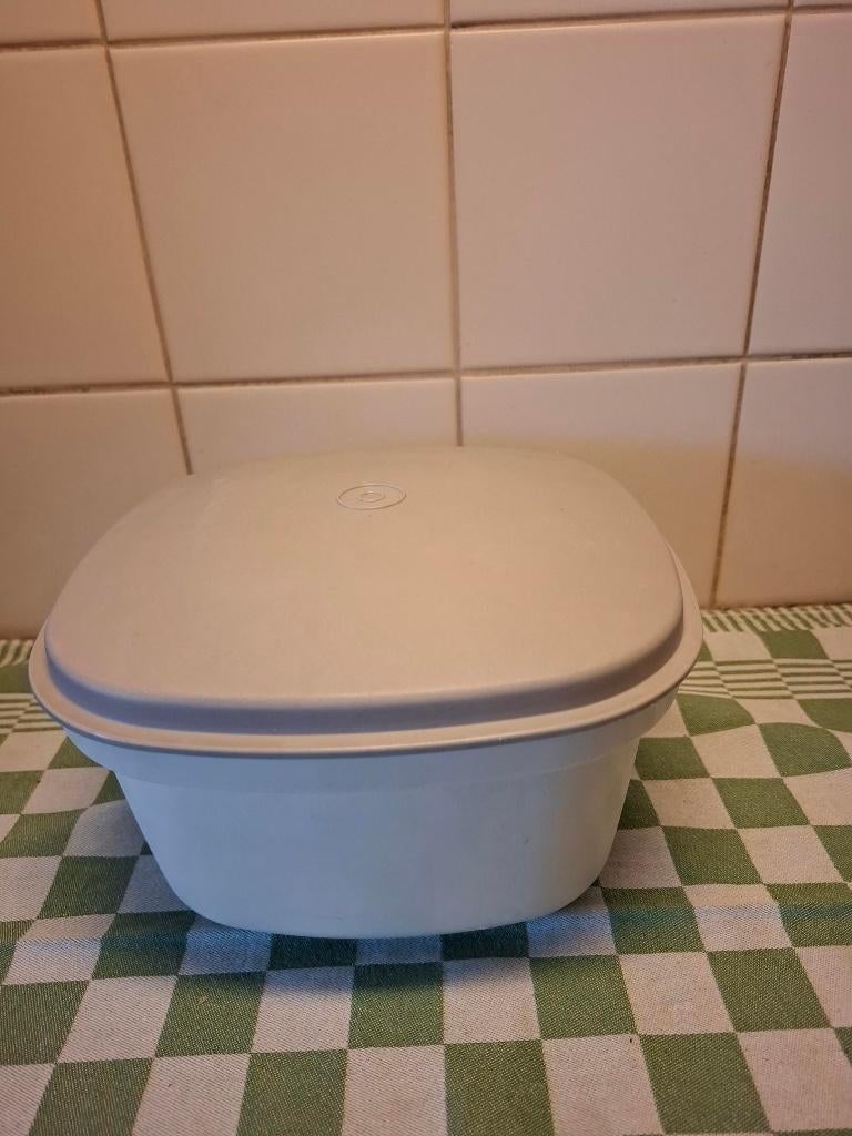 Tupperware serveerwonder/rijststomer, Huis en Inrichting, Keuken | Tupperware, Ophalen of Verzenden, Zo goed als nieuw, Crème