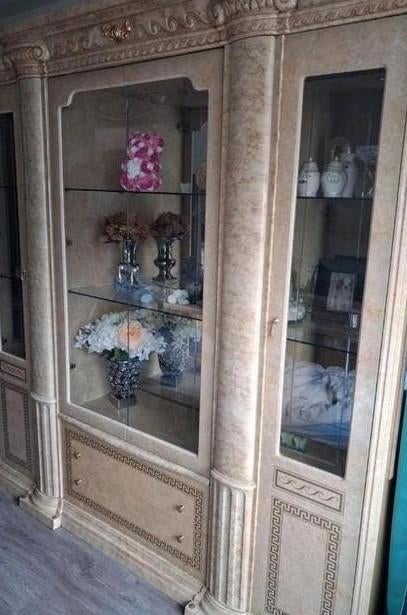 Wandkast, dressoir en spiegel, Ophalen, 25 tot 50 cm, 200 cm of meer, 200 cm of meer