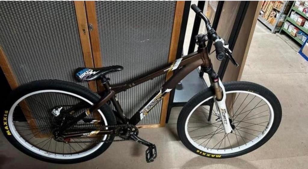 Bergamont Kiez Dirt Bike - Robuust & Klaar voor Actie!, Ophalen, Gebruikt, Aluminium, 24 inch of meer