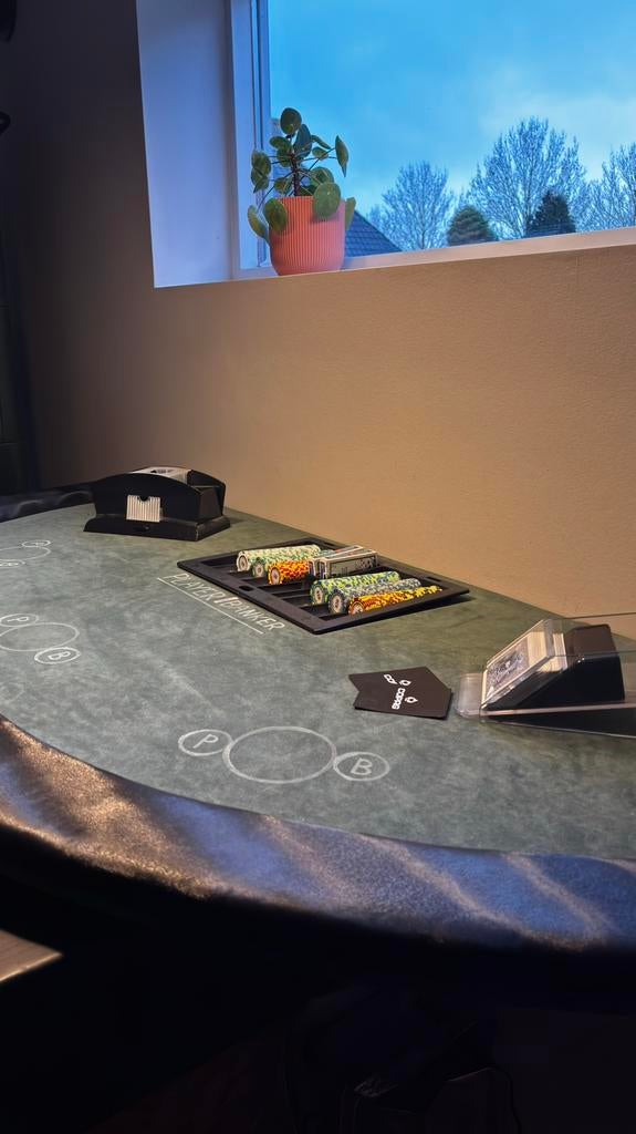 Poker Table - Monte Carlo Chips - Card Shoe & Shuffler, Ophalen, Zo goed als nieuw