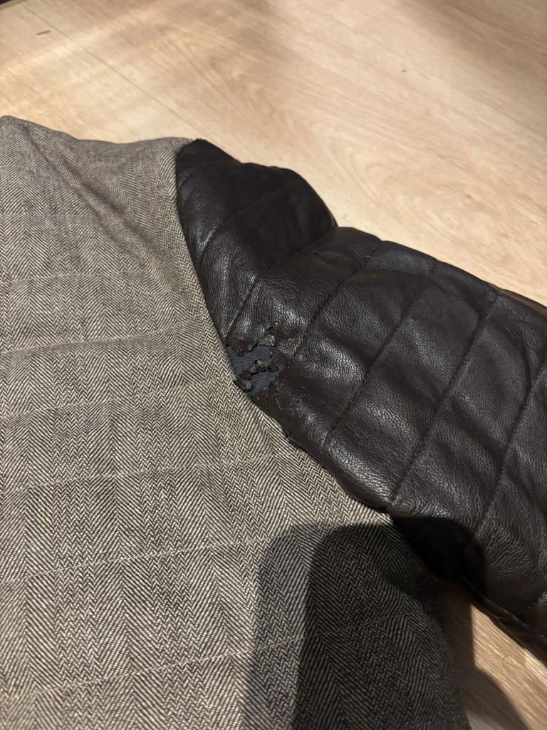 Stijlvol jasje met leren mouwen - warm en comfortabel, Kleding | Heren, Jassen | Winter, Bruin, GAP, Overige maten, Ophalen of Verzenden