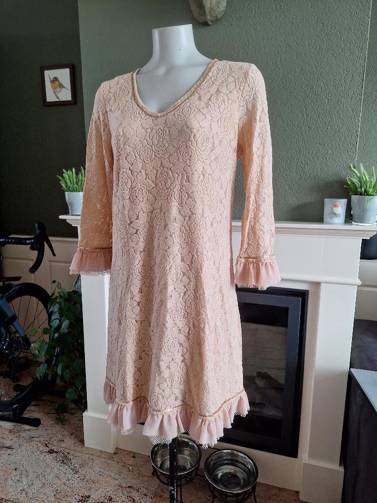 K-Design K Design gave zalm roze jurk M 38 40 kant, Kleding | Dames, Maat 38/40 (M), K-design, Verzenden, Zo goed als nieuw