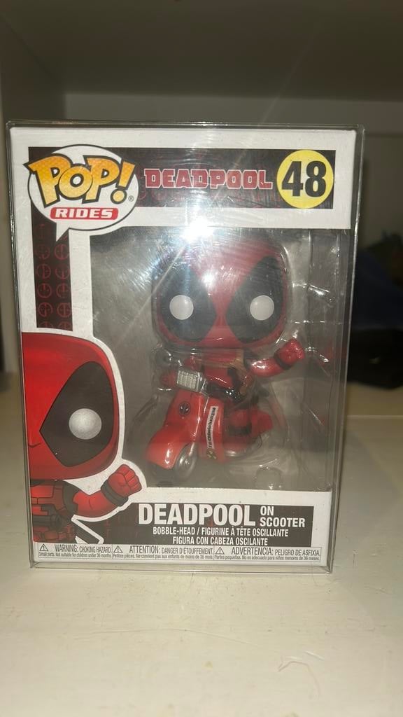 Funko pop Deadpool on scooter, Verzenden, Zo goed als nieuw