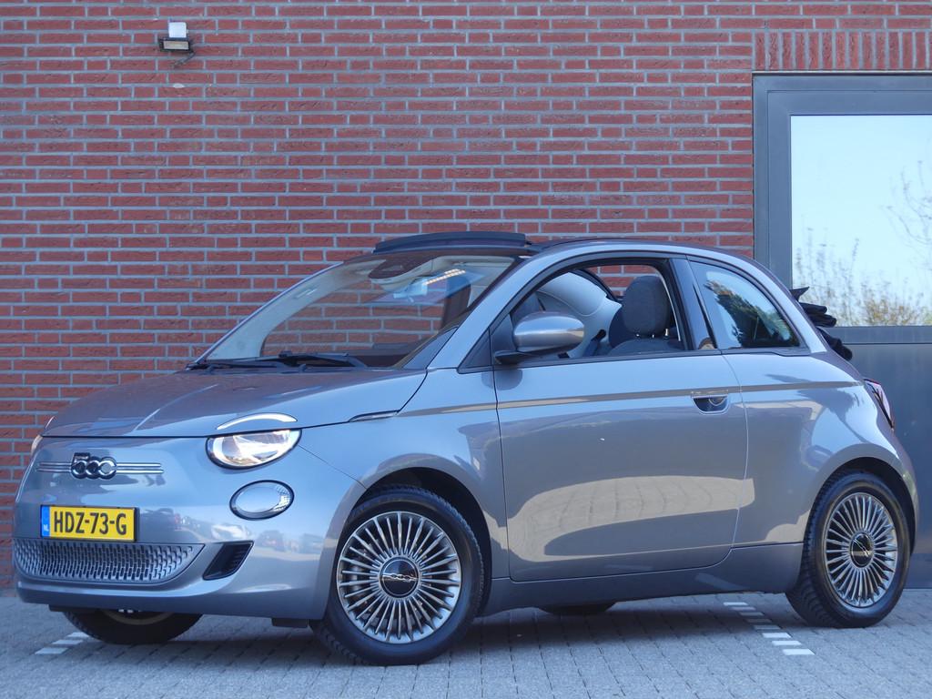 Fiat 500C RED 42 kWh Cabriolet Navigatie/Camera (bj 2022), Auto's, Fiat, Gebruikt, 118 pk, Cabriolet, 4 stoelen