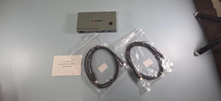 KCEVE USB‑C Dual Monitor KVM Switch (nieuw), Computers en Software, Dockingstations, Nieuw, USB-hub, Ophalen of Verzenden