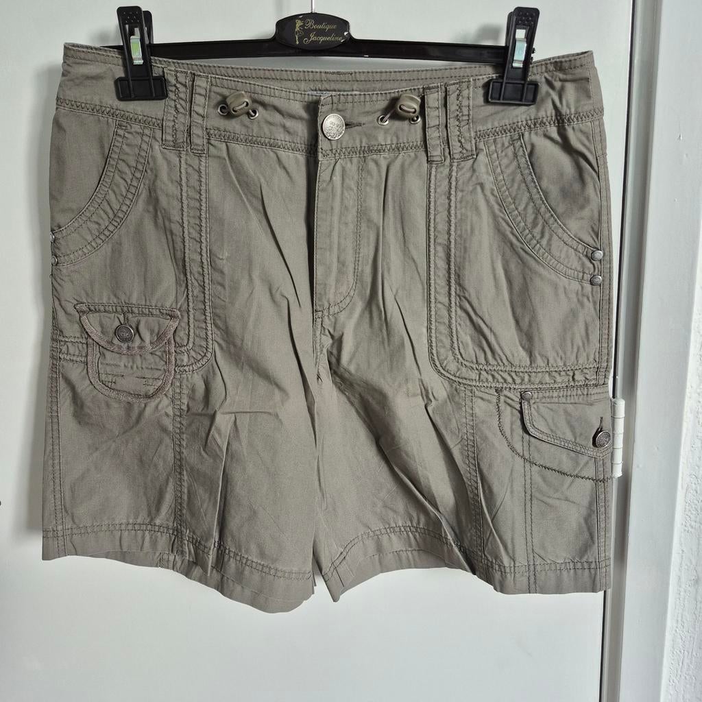 LIV Dames Korte Broek - Grijs/Groen - Maat 40, Kleding | Dames, Maat 38/40 (M), Kort, Ophalen of Verzenden, Zo goed als nieuw