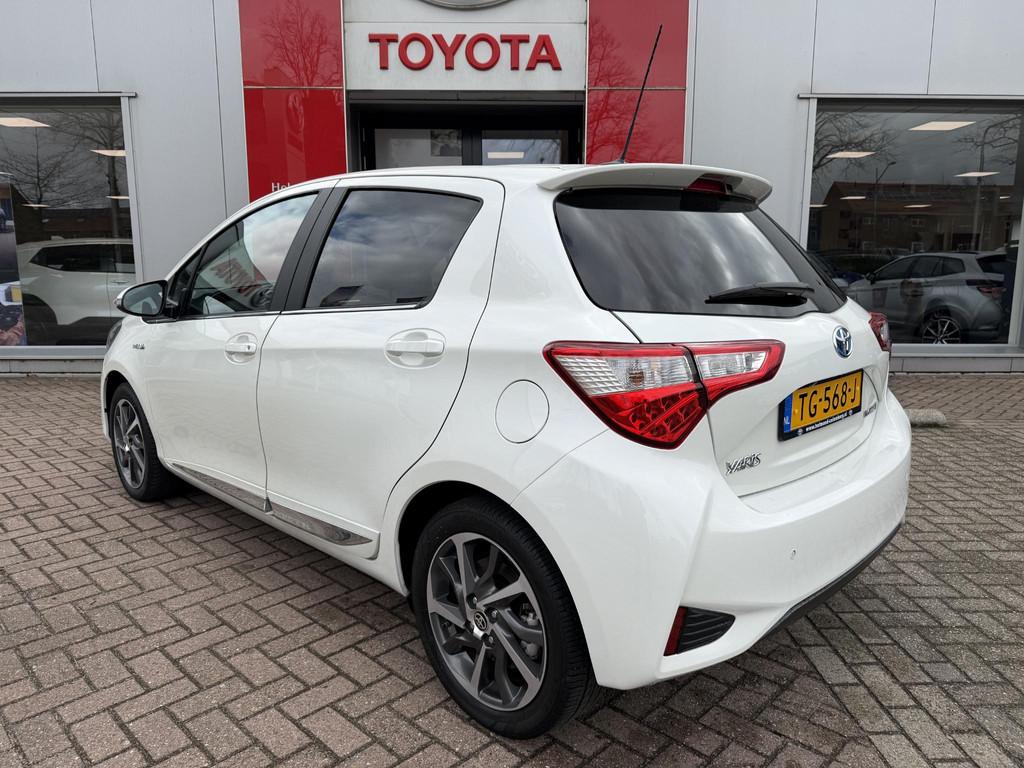 Toyota Yaris 1.5 Hybrid Premium | Panoramadak | parkeersenso, Auto's, Toyota, Gebruikt, Euro 6, 4 cilinders, Origineel Nederlands