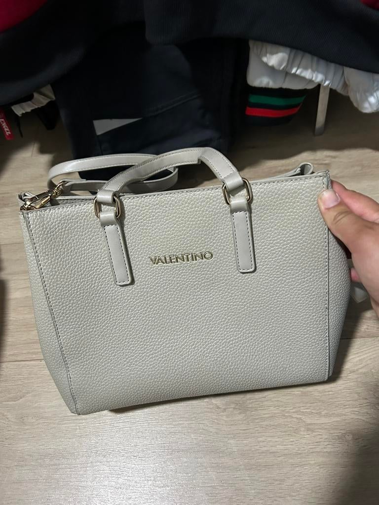 Valentino tas. €45,00, Ophalen of Verzenden, Zo goed als nieuw, Beige, Schoudertasje