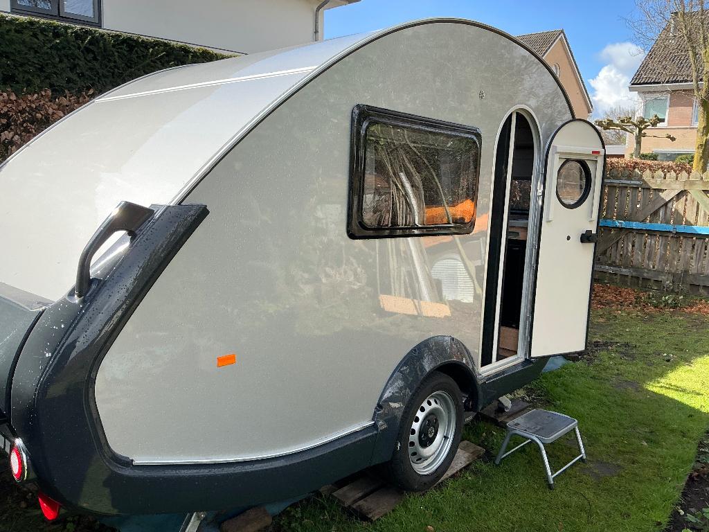Caravan T&B 320,  b.j.2025, Rondzit, Tot en met 2, Dwarsbed, Particulier