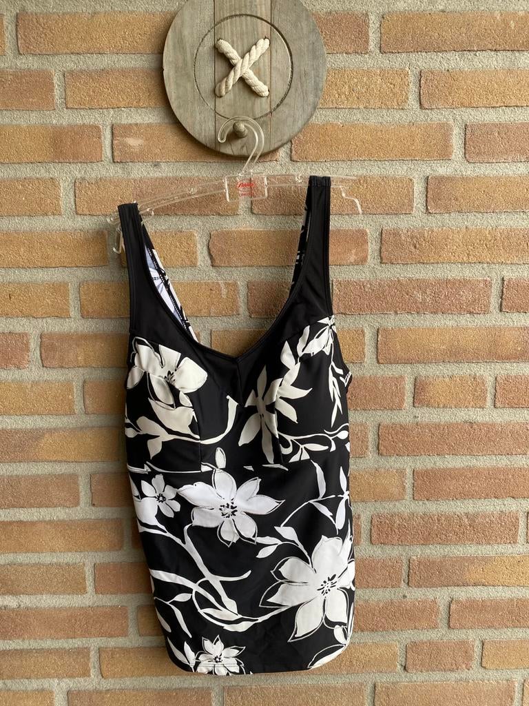 Tweka tankini top, Ophalen of Verzenden, Nieuw, Zwart, Bikini