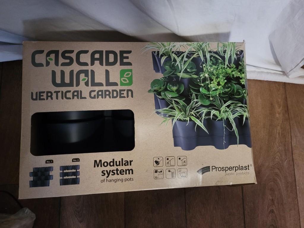 Intratuin muur bloempot Cascade.Verticaal tuinieren 75 nu 25, Tuin en Terras, Bloempotten, Kunststof, ., Rond, Nieuw