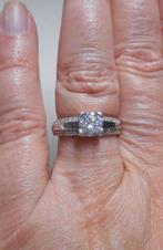 Zilveren prachtige Zinzi ring met stenen maat 16 nr.2434