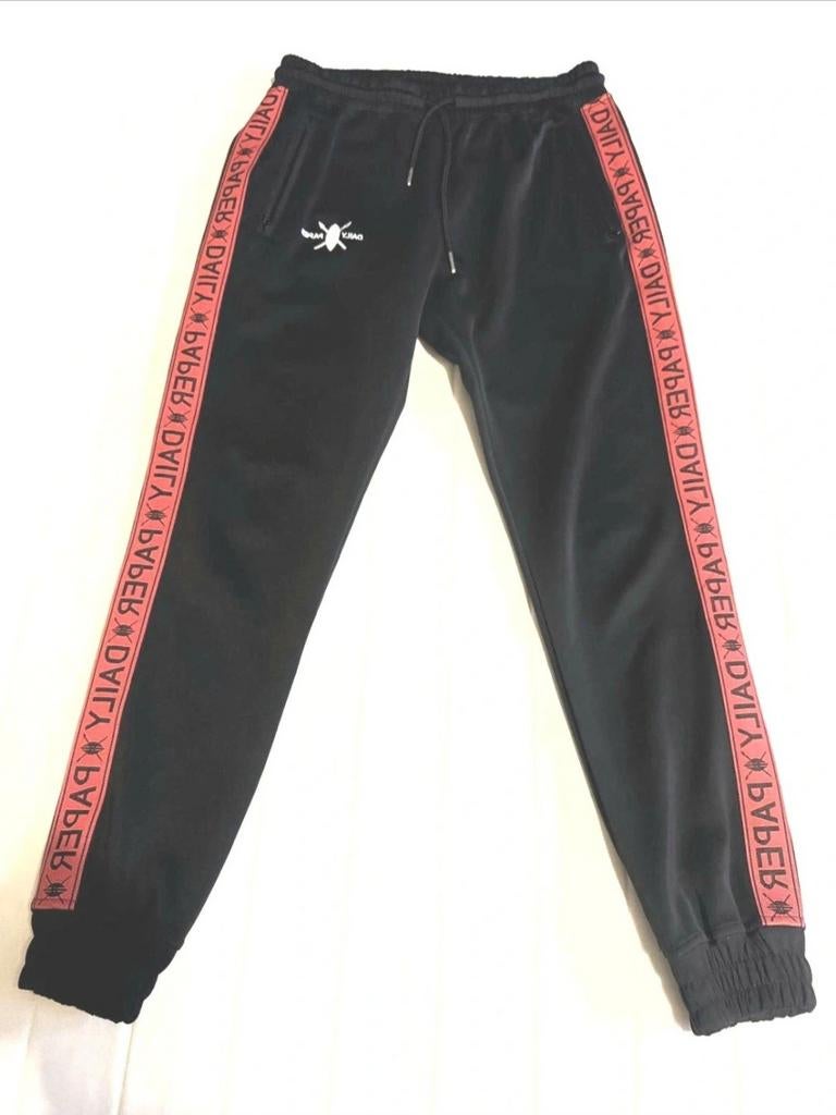 Daily Paper joggingbroek zwart met rode streep, Zwart, Ophalen of Verzenden, Zo goed als nieuw, Daily Paper