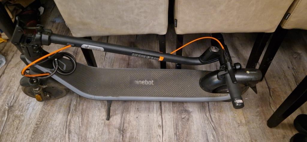 Ninebot elektrische step (E-scooter), Fietsen en Brommers, Steps, Verzenden