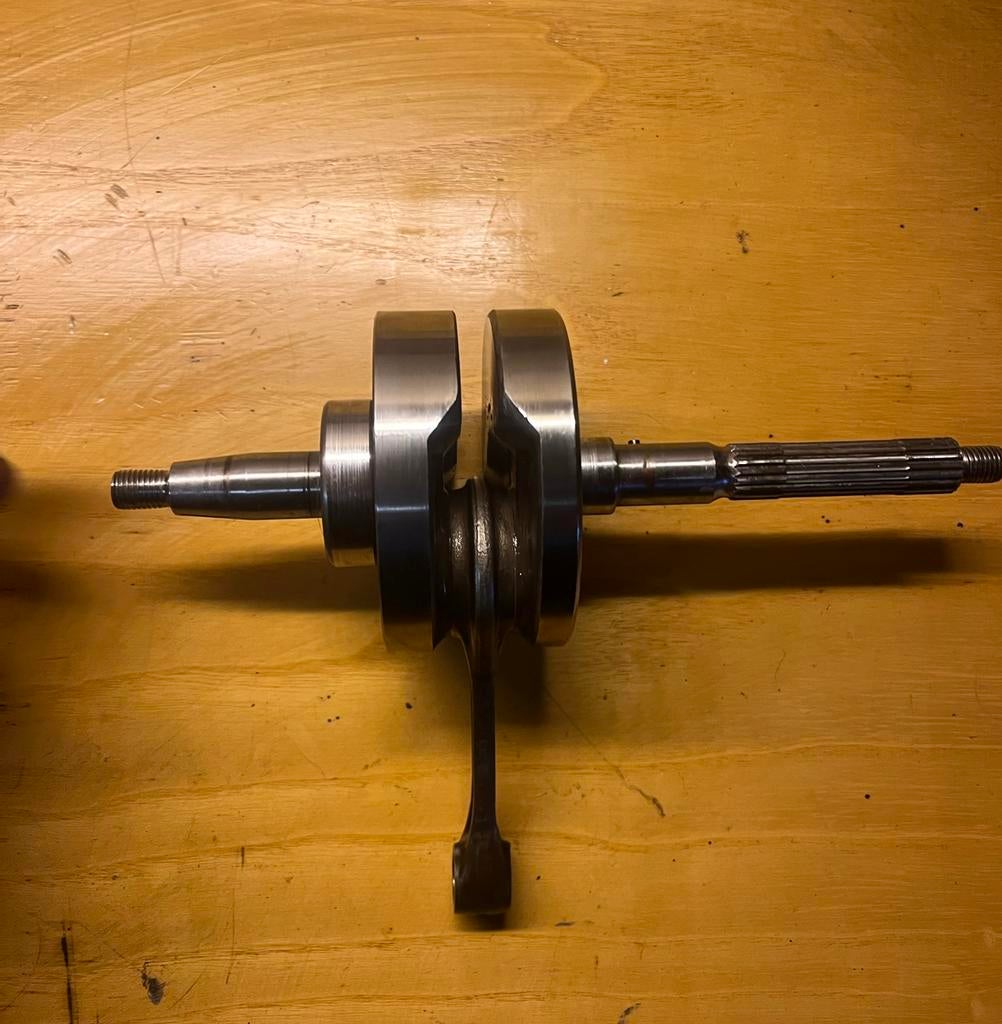 Originele Piaggio 4T krukas (2V), Ophalen of Verzenden, Zo goed als nieuw