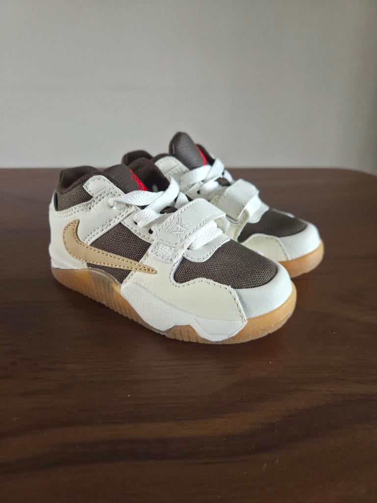 Kinderschoen sneaker maat 25, Kinderen en Baby's, Kinderkleding | Schoenen en Sokken, Ophalen of Verzenden, Zo goed als nieuw