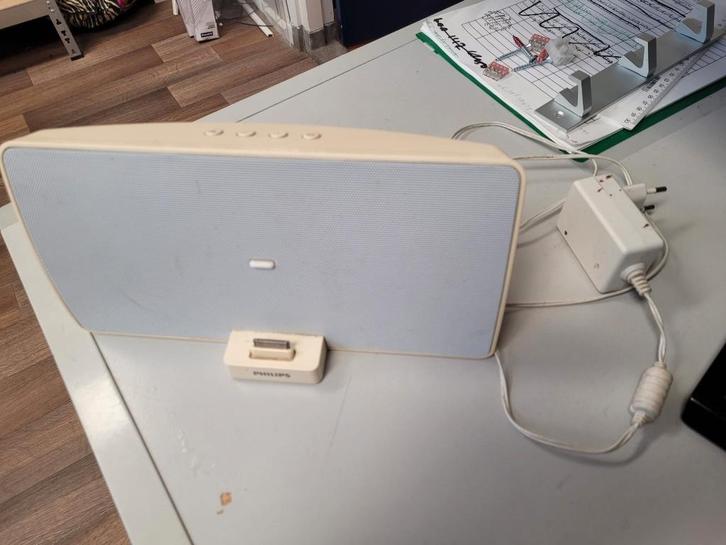 Philips iphone docking speaker, Audio, Tv en Foto, Luidsprekers, Gebruikt, Front, Rear of Stereo speakers, Minder dan 60 watt