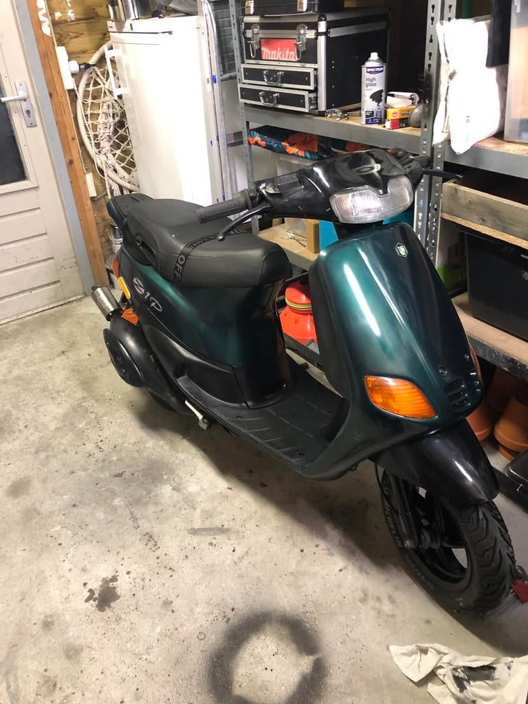 Zip type 3 50cc BROM (wok) ruilen ook evt, Fietsen en Brommers, Scooters | Piaggio, Ophalen, Zo goed als nieuw, Tweetakt, Zip