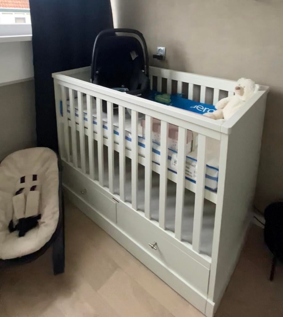 Kidsmill Newport Babykamer (kast, commode, ledikant), Kinderen en Baby's, Kinderkamer | Complete kinderkamers, Ophalen, Gebruikt